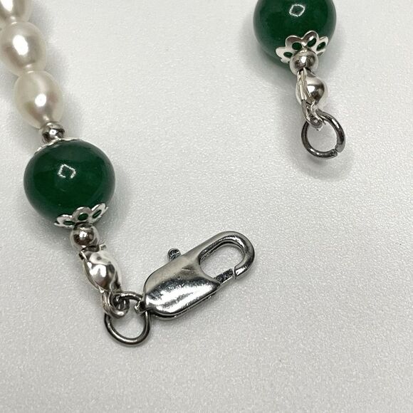 Artisan Handcrafted Emerald Green Gemstone Freshwater Pearl Beaded Necklace - Picture 6 of 6